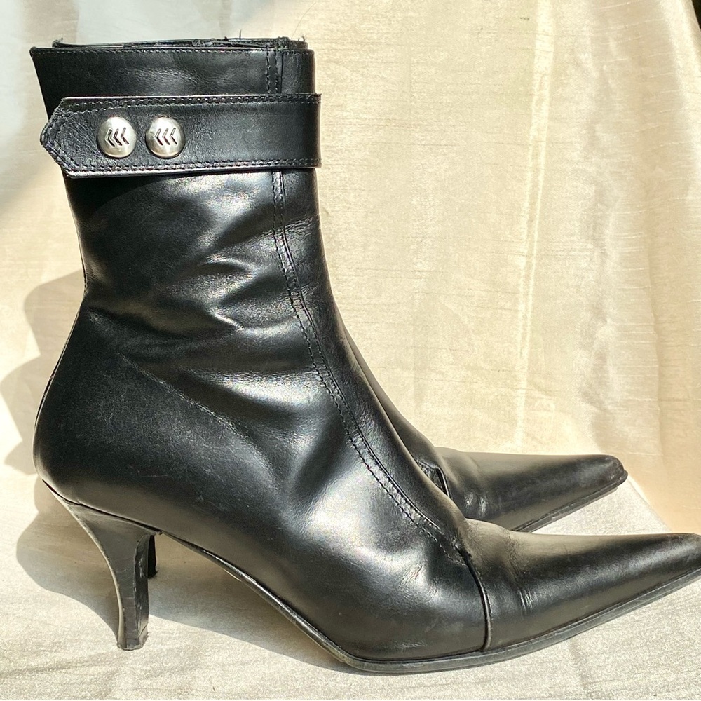 Pointy toe Chic Black Leather Heeled Boots